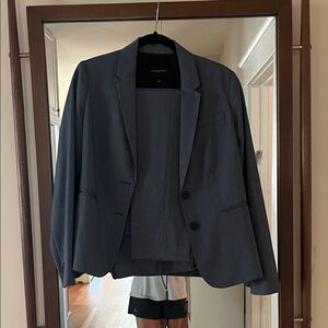 Sophisticated Women’s Classic Suit 2/piece Banana Republic Blue Blazer and pants